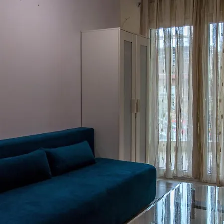 アパート Roses ネア・ミカニオーナ