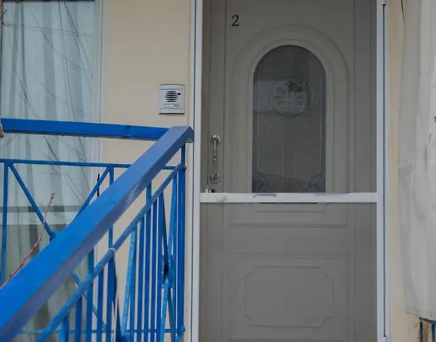 Roses Nea Michaniona