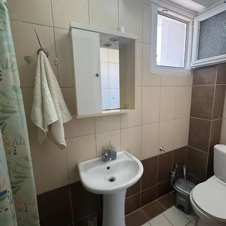 Apartman Roses Néa Mihanióna