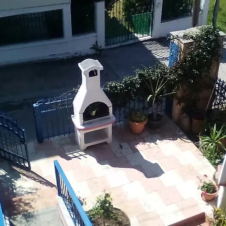 Roses Nea Michaniona