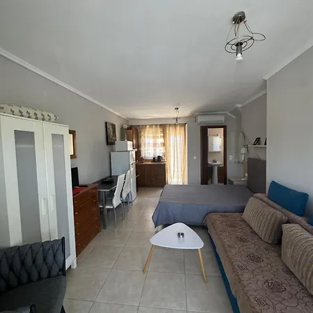 Roses Nea Michaniona